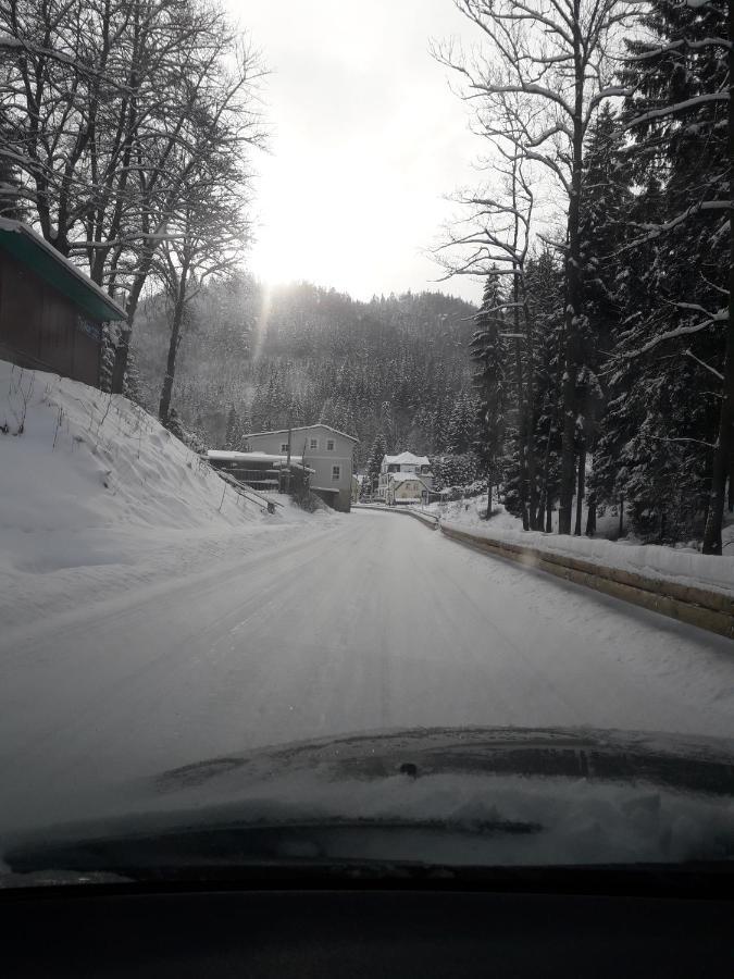 Hotel Koruna Penzion Teplice nad Metují المظهر الخارجي الصورة