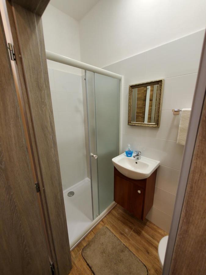 Hotel Koruna Penzion Teplice nad Metují المظهر الخارجي الصورة