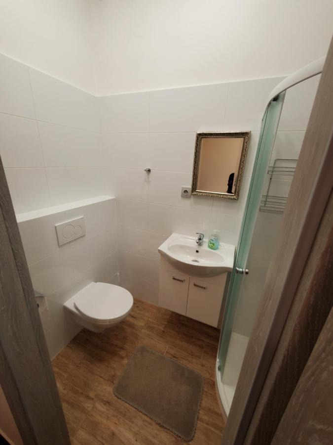 Hotel Koruna Penzion Teplice nad Metují المظهر الخارجي الصورة
